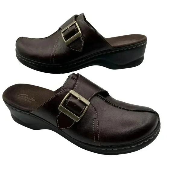 Clarks Bendables 9.5M Brown Leather Slip-On Clogs Womens Buckle Detail - Picture 1 of 11